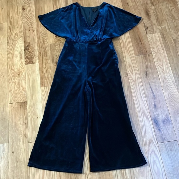 Anthropologie teal velvet jumpsuit with flutter sleeves, wrap top size Medium - Picture 1 of 7